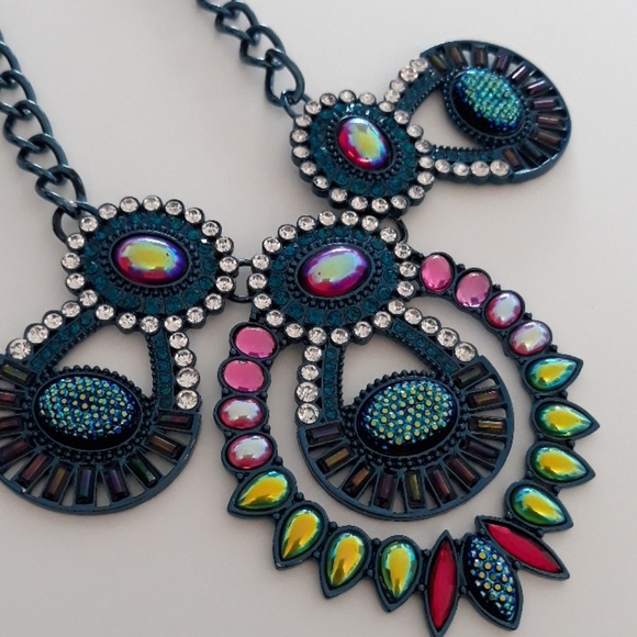 Stunning Statement Crystal Art Deco Necklace - Picture 2 of 3